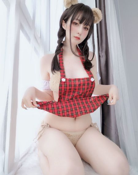 边吃奶边扎下面很爽免费视频_午夜在线观看完整版